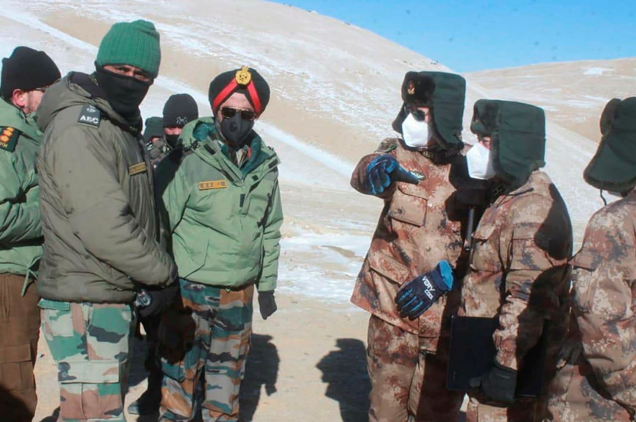 लद्दाख में भारत-चीन सैनिकों के बीच हो सकती है और झड़प, रिपोर्ट का दावा