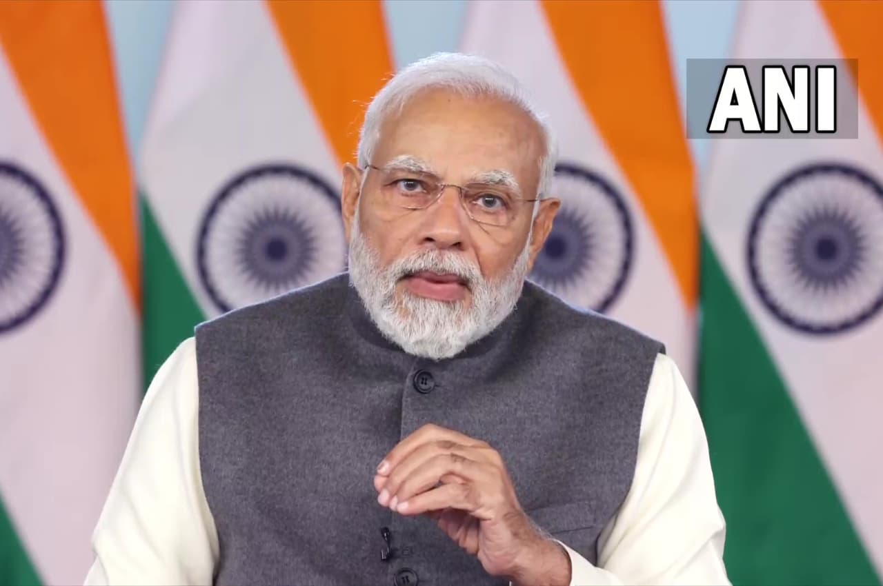 Old Pension: सरकारी कर्मचारियों के लिए लागू की गई पुरानी पेंशन योजना, अब मिलेंगे ये बड़े फायदे!