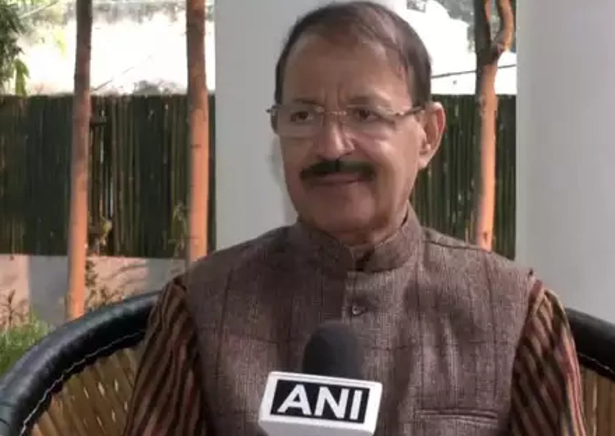 Surgical Strike: दिग्विजय सिंह के समर्थन में आए राशिद अल्वी, बोले- हमें सुरक्षा बलों पर भरोसा, लेकिन बीजेपी पर नहीं