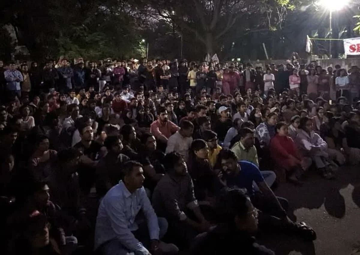 Screening Wars: हैदराबाद यूनिवर्सिटी में SFI ने BBC डॉक्यूमेंट्री तो ABVP ने दिखाई द कश्मीर फाइल्स
