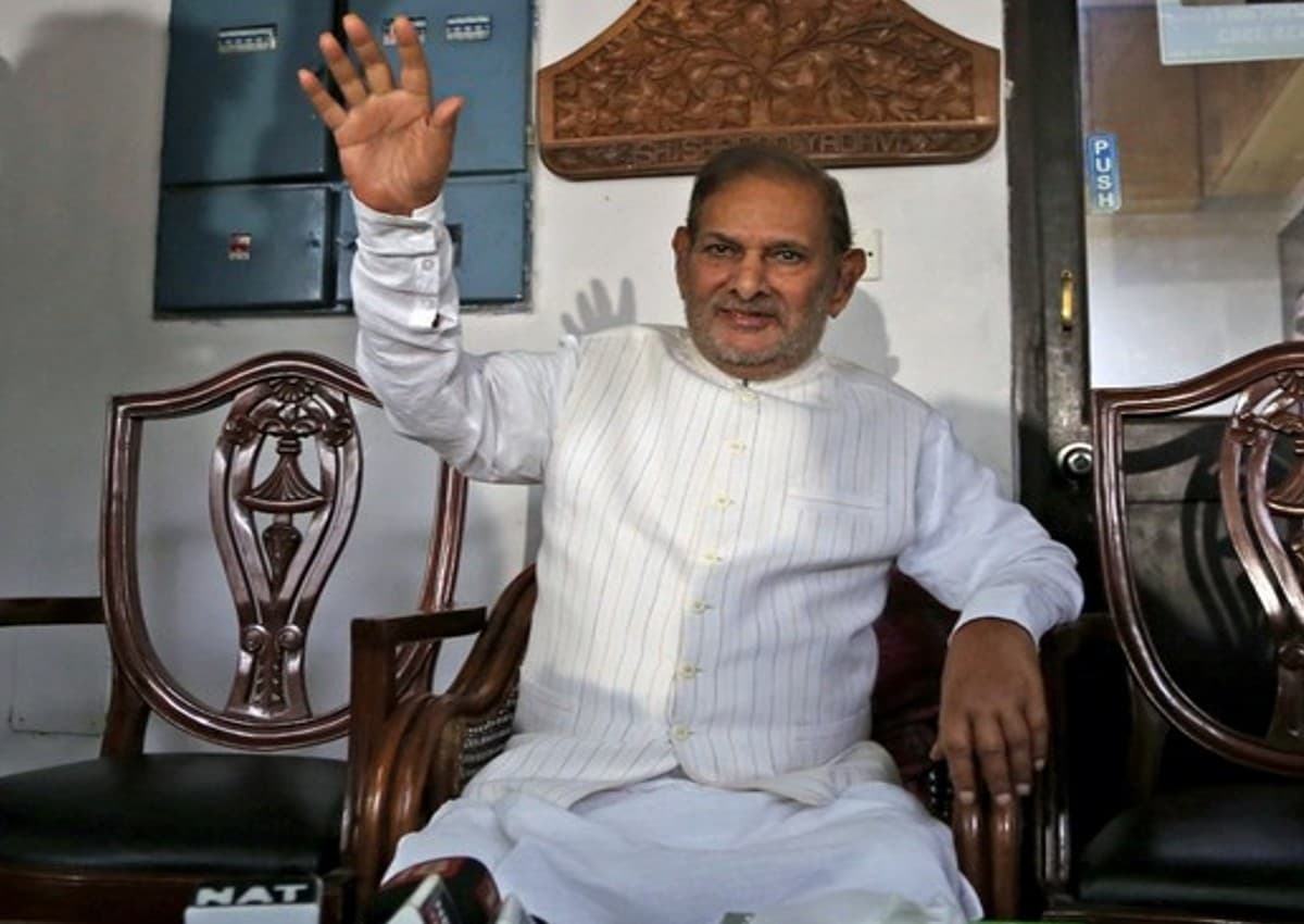 Sharad Yadav: 70 के दशक में कांग्रेस विरोधी आंदोलन के बीच चमका था राजनीति का ये 'सितारा', जानें पूरी कहानी