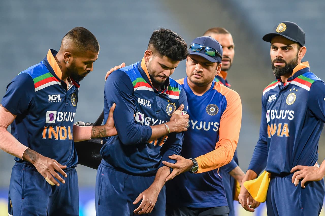 Shreyas Iyer: बुरी तरह दर्द से जूझ रहे हैं श्रेयस अय्यर, शेयर की ये फोटो