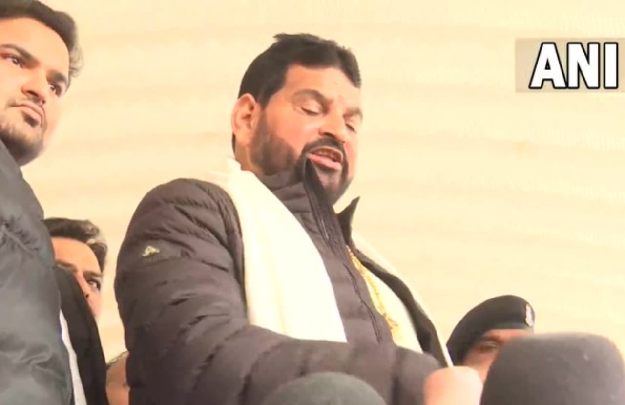 Wrestlers Protest: पहलवानों से 'दंगल' करने के मूड में बृजभूषण, इस्तीफा देने को तैयार नहीं