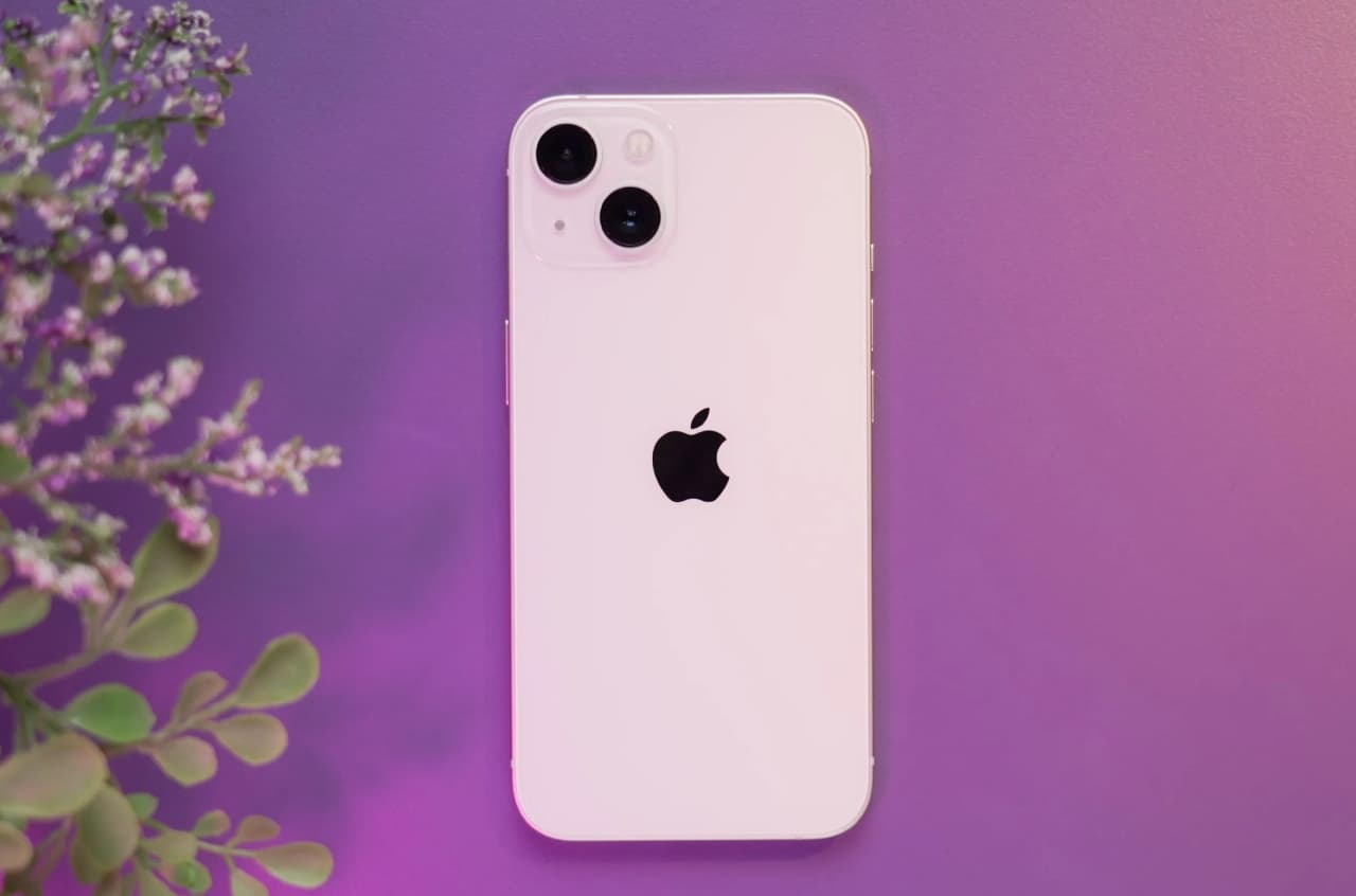 iPhone 13 की कीमत पर भारी छूट! हाथ से जानें ना दें मौका