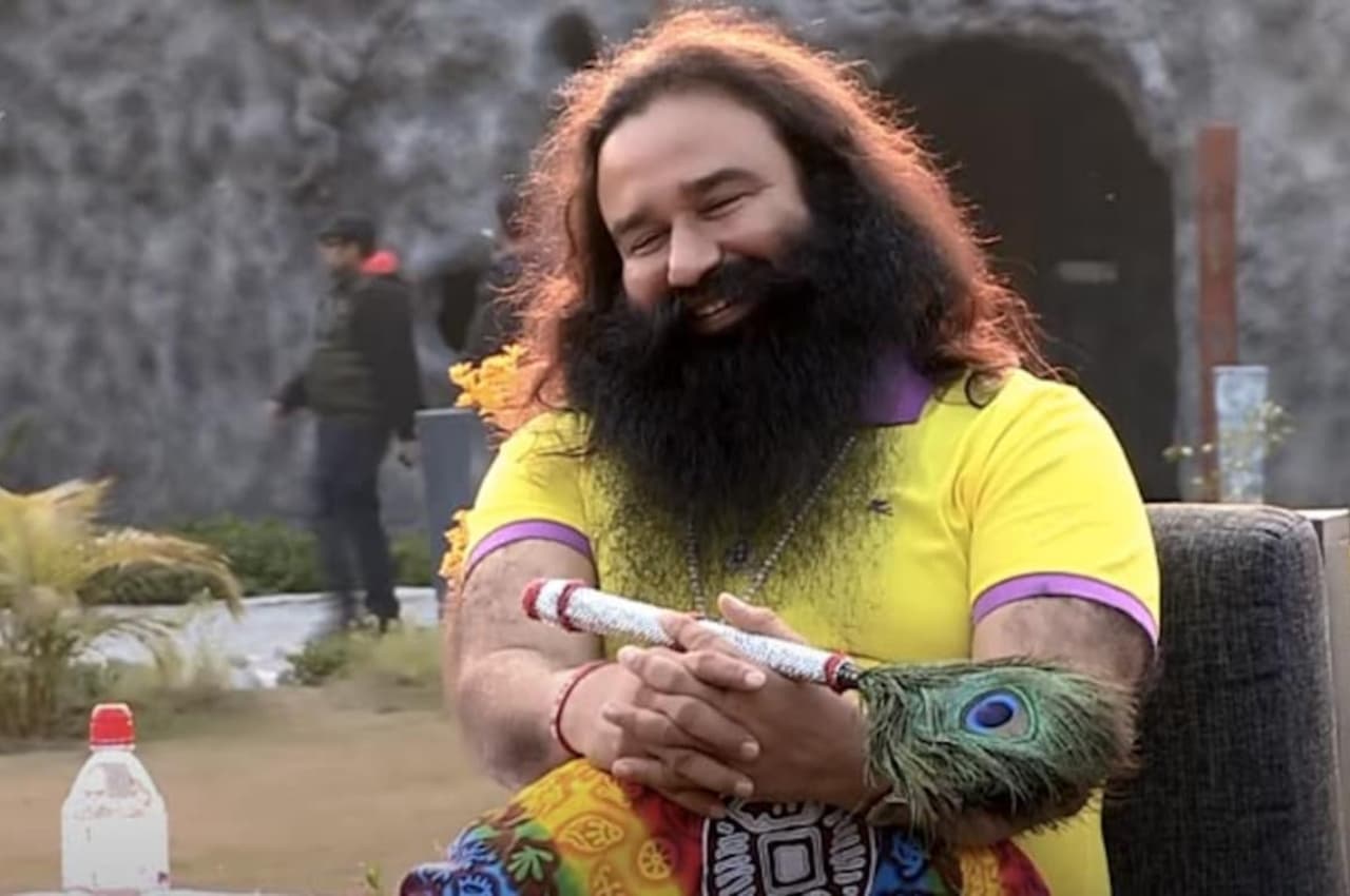 गुरमीत राम रहीम सिंह जेल से आया बाहर, मिली 40 दिन की पेरोल