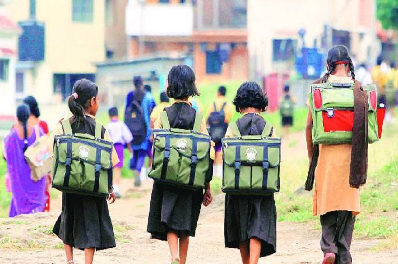 Best Scheme for Girl Child: लड़कियों की शिक्षा और कल्याण के लिए सरकार ने उठाए बड़े कदम, लागू कीं ये पांच योजनाएं