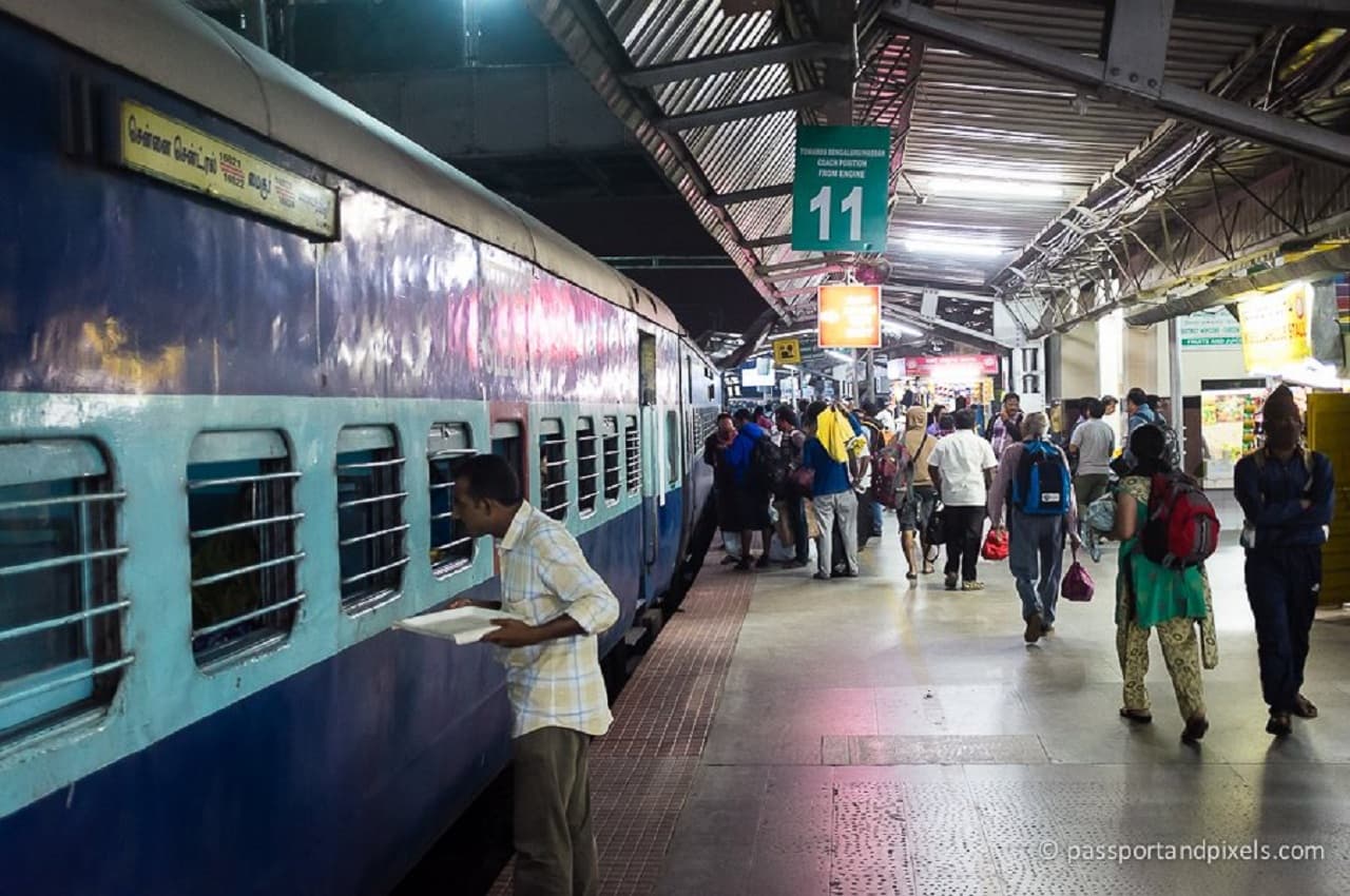 Indian Railways: ट्रेन में सफर करने वाले वरिष्ठ नागरिकों के लिए बड़ी खबर, रेल किराए में छूट को लेकर आदेश हुआ स्पष्ट