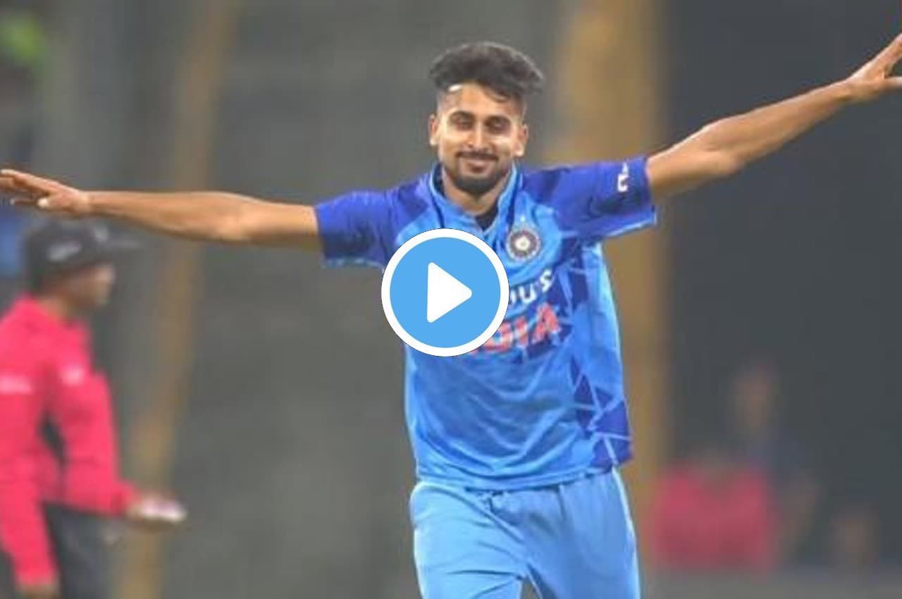 IND vs SL: फील्डिंग कर रहे थे उमरान मलिक, दर्शकों ने चिल्लाकर कही ऐसी बात, भर गया जोश