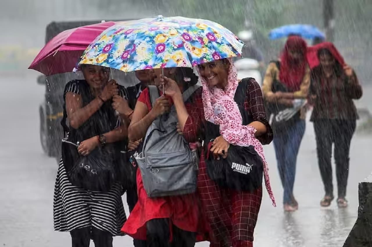 IMD Issued Alert: इन राज्यों में आज और कल होगी भारी बारिश, जानें पूरी जानकारी