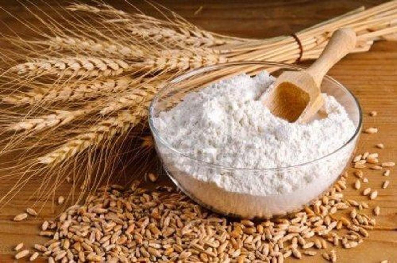 Flour get cheaper: सस्ता हो रहा है गेहूं का आटा! केंद्र सरकार के इस कदम ने बढ़ाई हलचल
