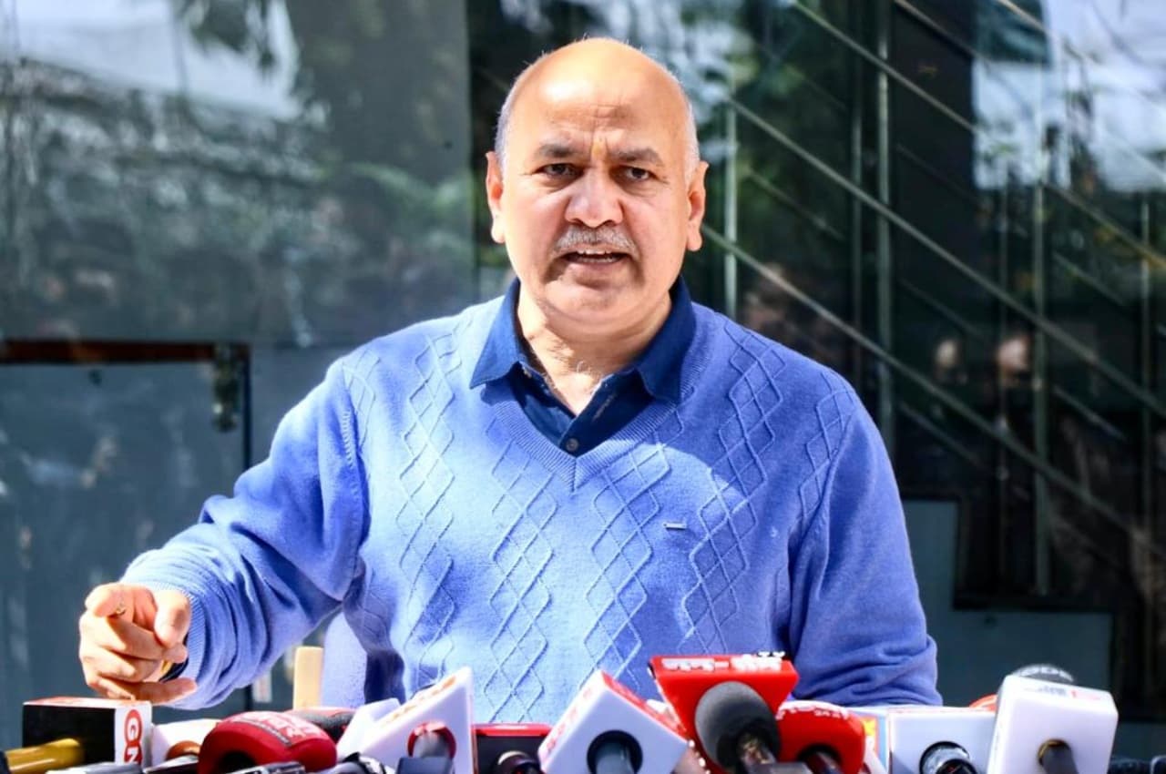 Delhi Liquor Scam Case: दिल्ली शराब घोटाले में मनीष सिसोदिया को CBI ने फिर जारी किया समन