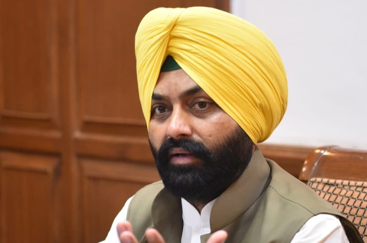 Punjab News: परिवहन मंत्री भुल्लर बोले- ट्रांसपोर्ट कमिश्नर करें औचक निरीक्षण, काम न करने वाले कर्मचारियों पर हो कार्रवाई