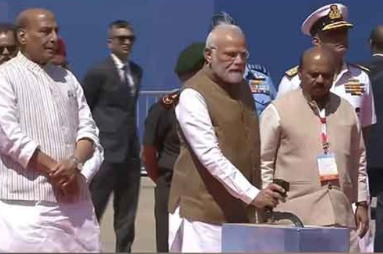 Aero India Show: पीएम मोदी ने बेंगलुरु में 'इंडिया पवेलियन' का किया उद्घाटन