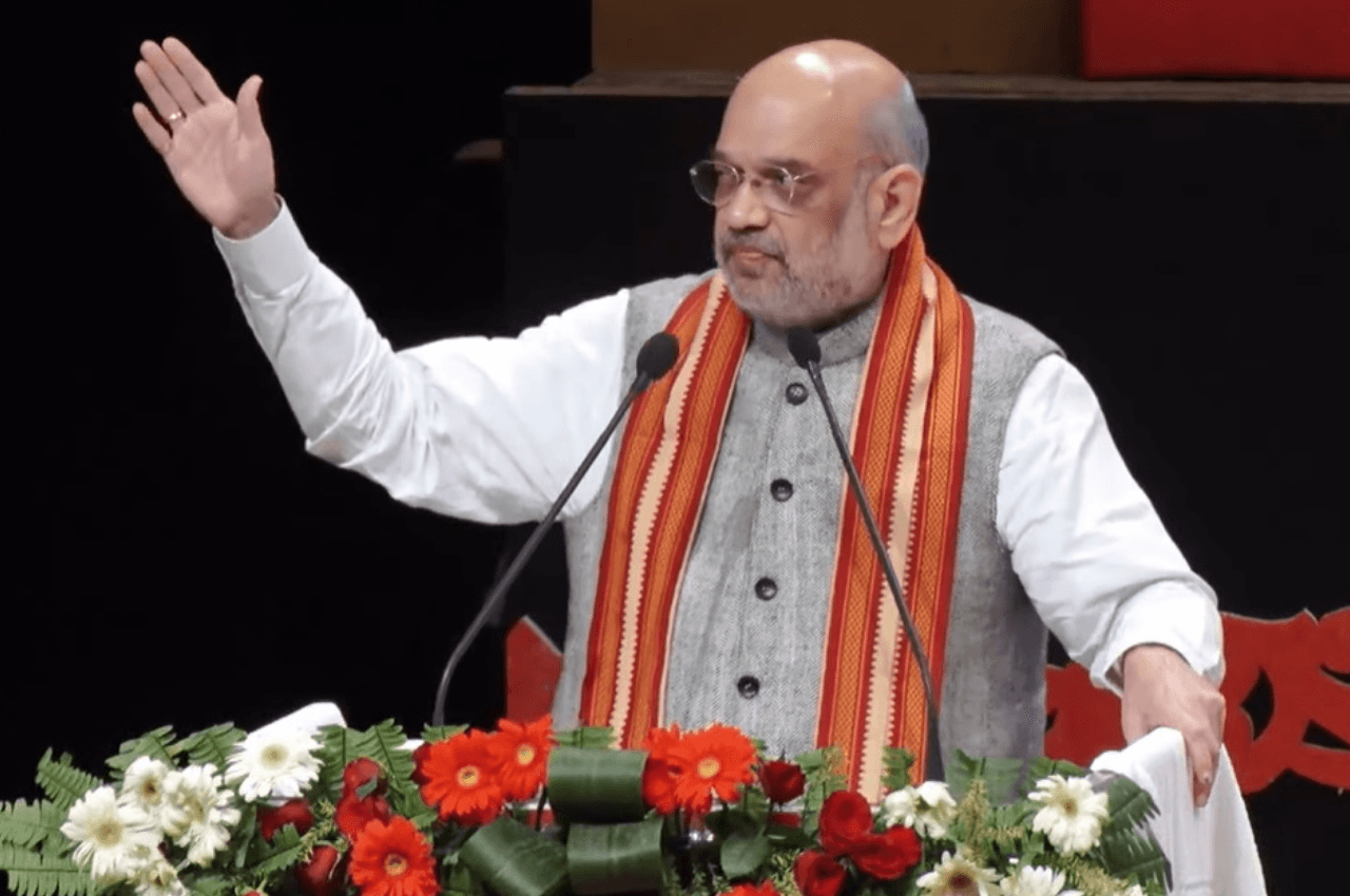 अमित शाह बोले- दूध उत्पादन करने वाला कैसे बनेगा बिहार? जब नीतीश चारा चोर की गोद में बैठ गए