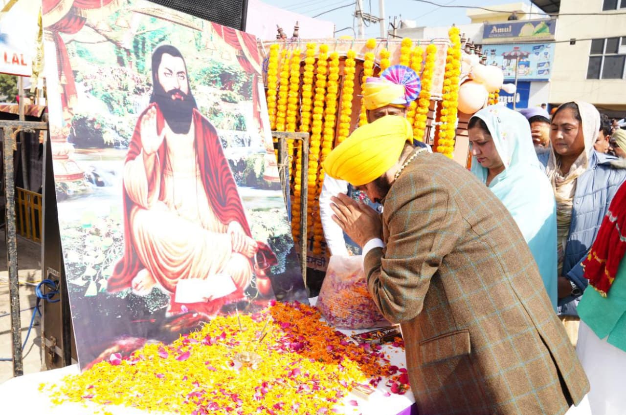 Shri Guru Ravidas Jayanti: जालंधर में निकली शोभायात्रा, सीएम भगवंत मान हुए शामिल