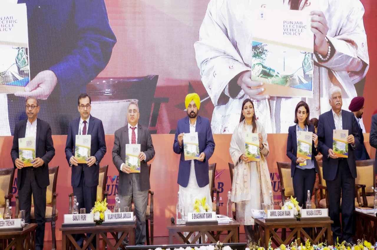 मुख्यमंत्री भगवंत मान ने हाईटेक प्रदर्शनी के साथ की 'इनवेस्ट इन पंजाब' के पांचवें संस्करण की शुरुआत