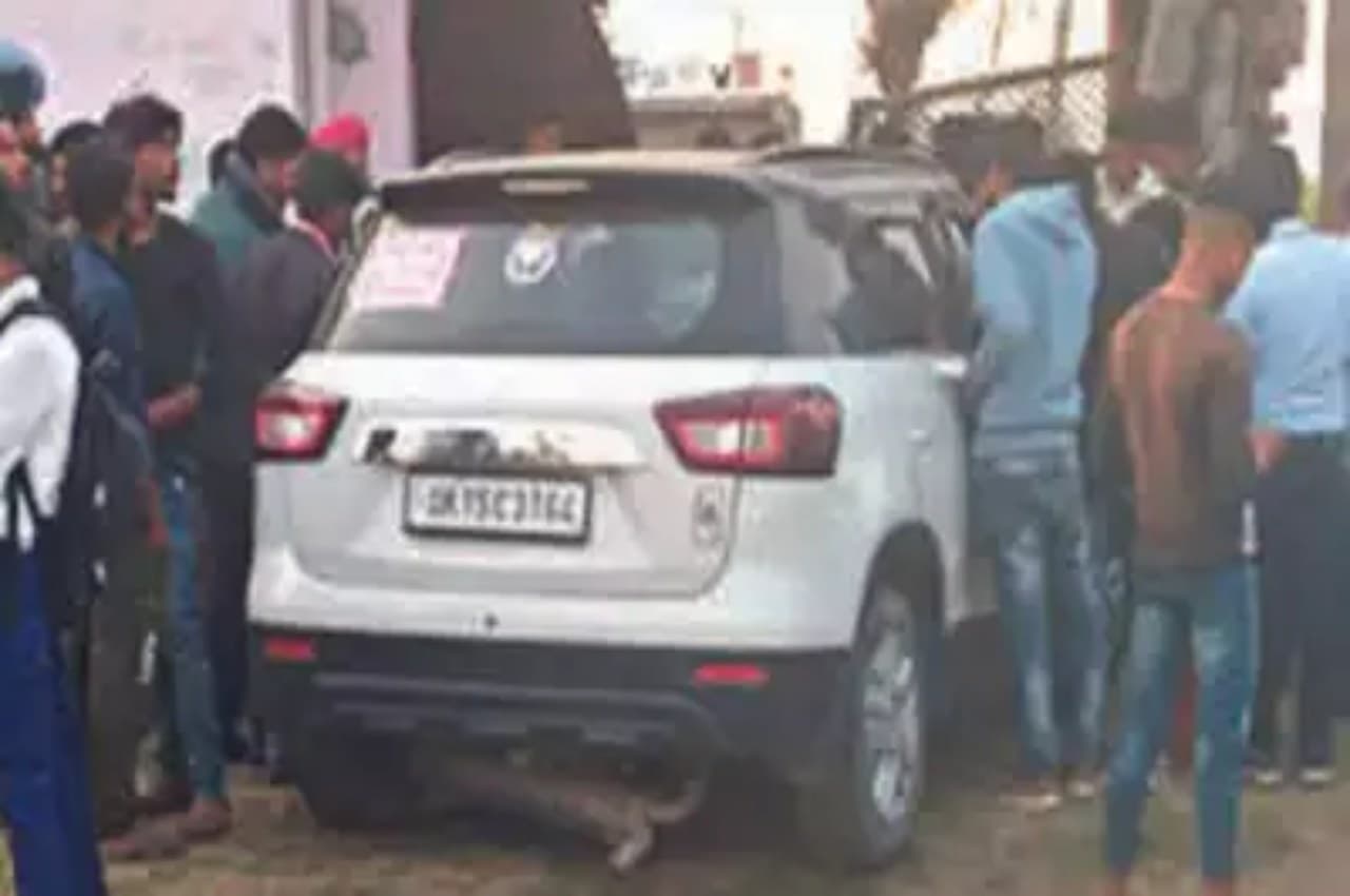 Bijnor: 4 लोगों को कुचती हुई घर में घुसी तेज रफ्तार कार, मासूम भाई-बहन समेत 3 की मौत