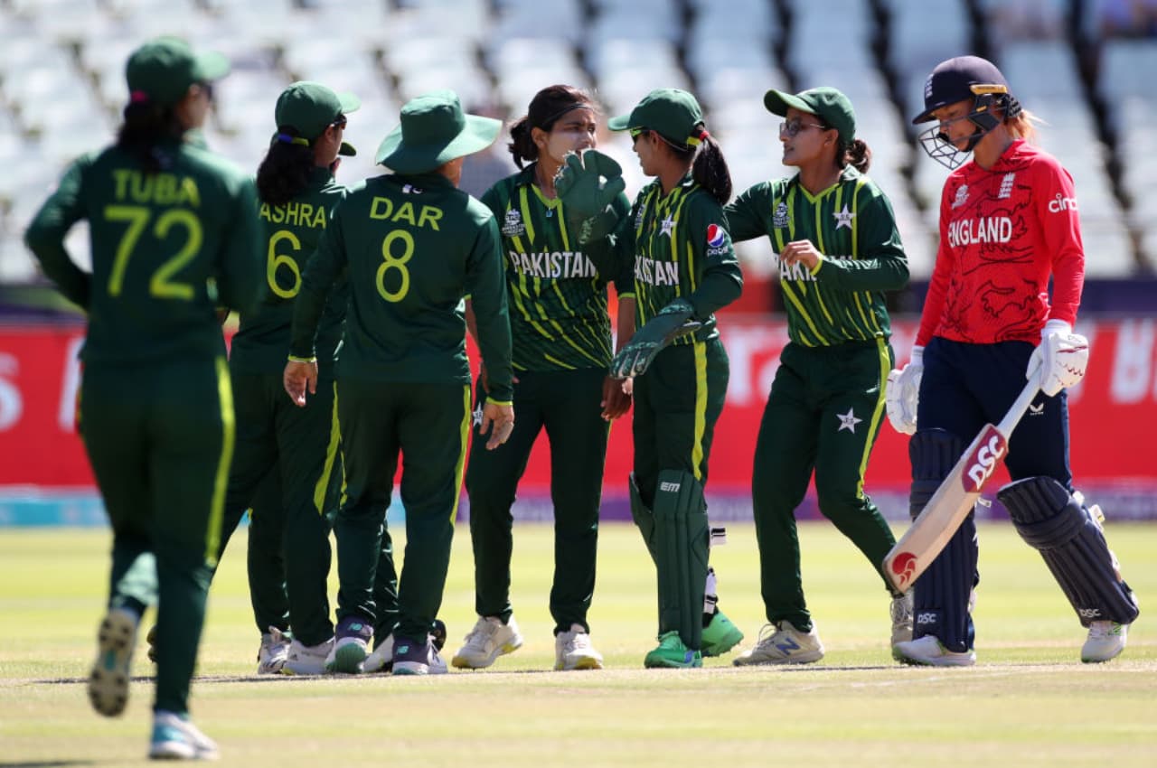 ENG W vs PAK W: सेमीफाइनल से पहले इंग्लैंड की रिकॉर्ड जीत, पाकिस्तान को रौंदा