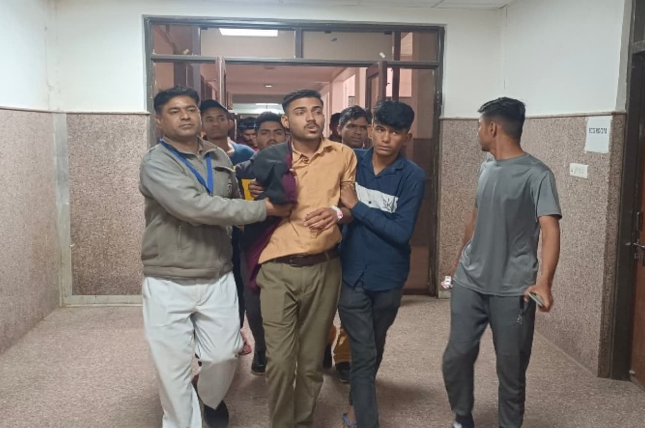 Food Poisoning: जोधपुर में बासी दाल खाने से बिगड़ी सरकारी हॉस्टल के बच्चों की तबीयत, 10 की हालत गंभीर