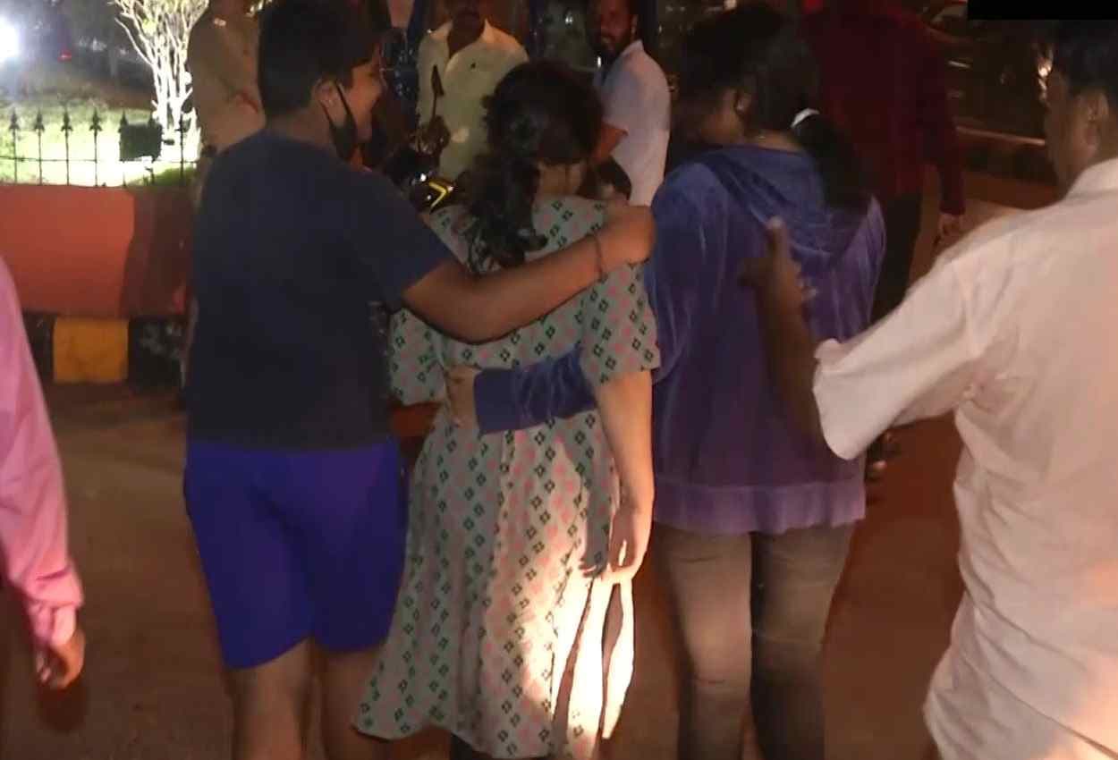 Food Poisoning: मंगलुरु में 130 छात्र अस्पताल में भर्ती; मेस में खाने के बाद पेट दर्द, उल्टी और दस्त की शिकायत