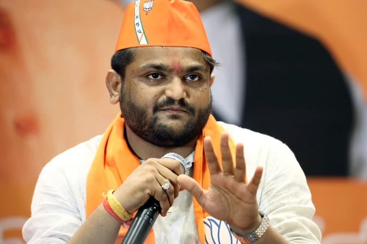 हार्दिक पटेल के खिलाफ अरेस्ट वारंट जारी, जानें क्या है मामला