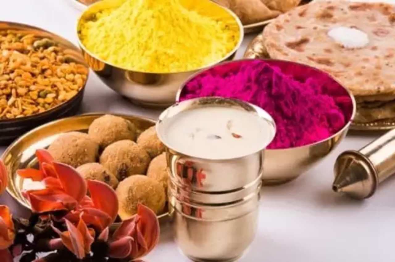 Holi 2023 Laddu Recipes: होली के मौके पर घर में बना सकते हैं ये 3 लड्डू, जानिए