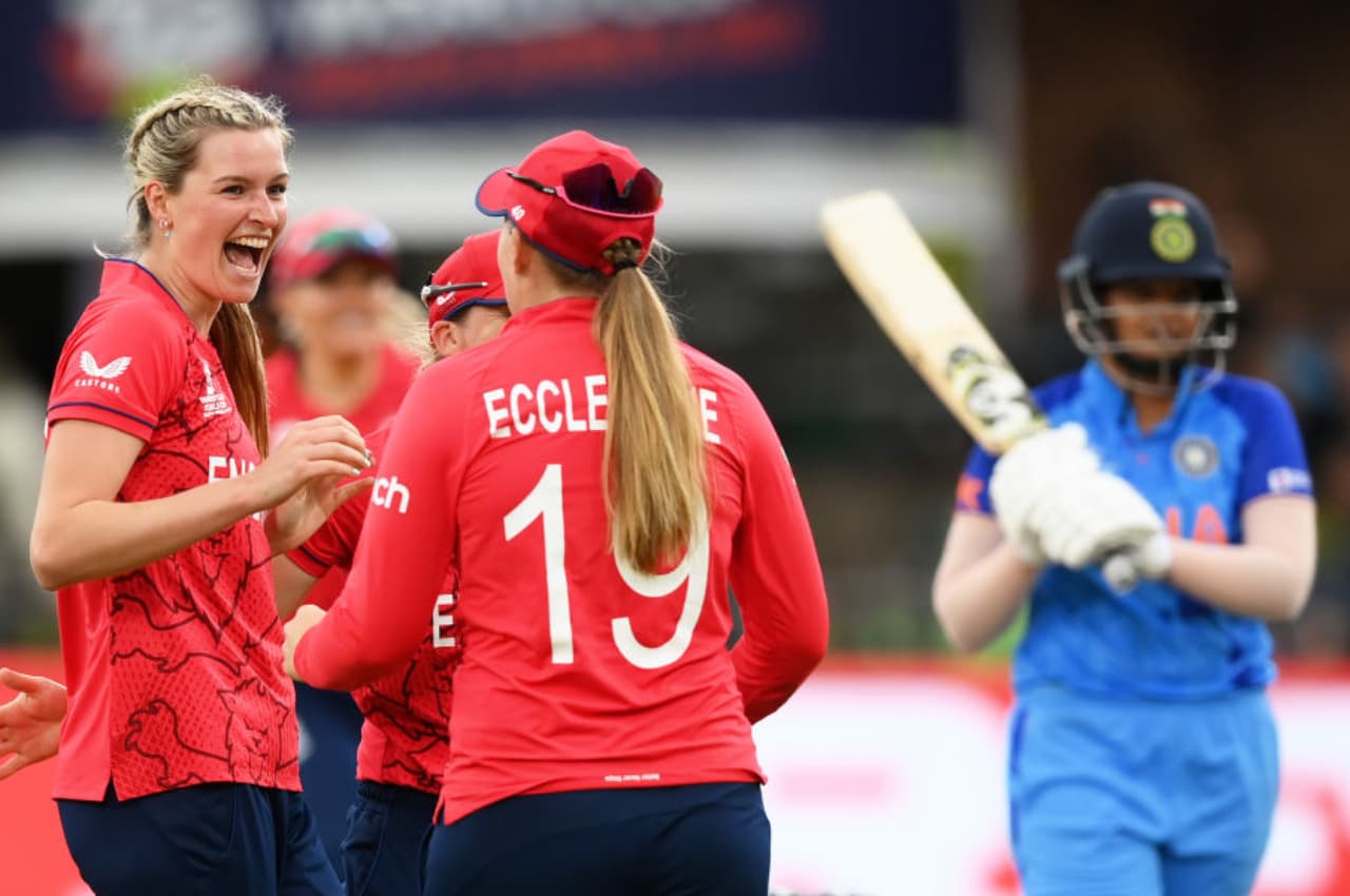 IND W vs ENG W: रेणुका सिंह की शानदार गेंदबाजी के बावजूद टीम इंडिया की हार, वनडे की तरह खेलीं ये बल्लेबाज