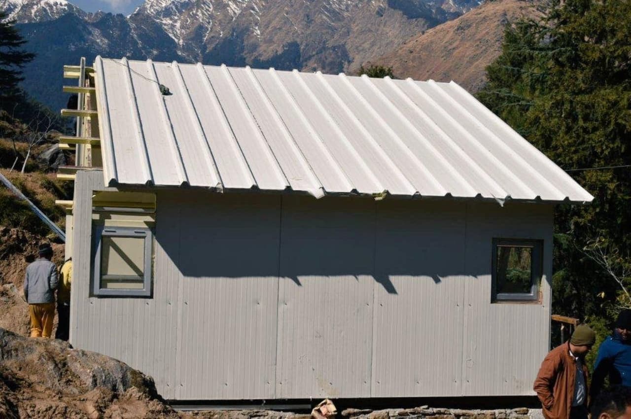 Joshimath Sinking: आपदा प्रभावित लोगों के लिए जोशीमठ में बन रहे प्रीमेड होम, जानें क्या है खासियत?