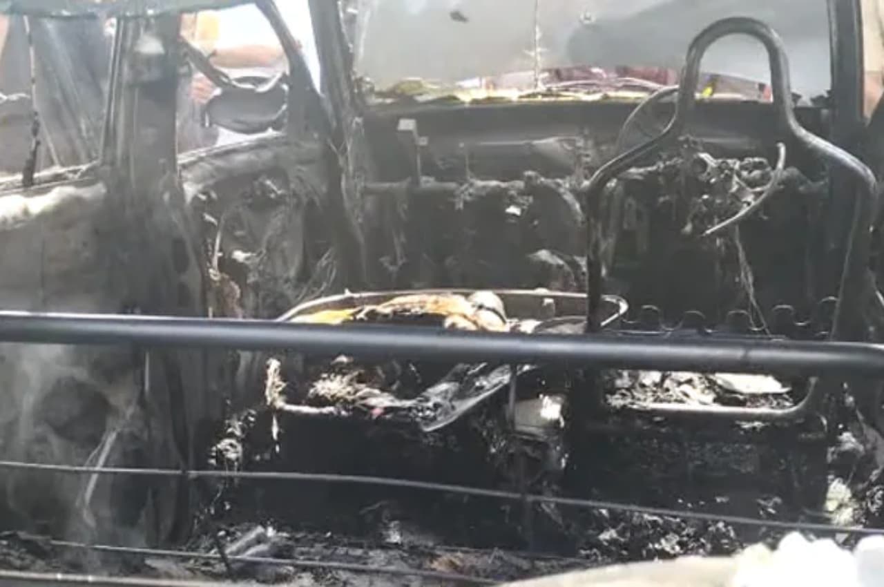 केरल में दर्दनाक हादसा, गर्भवती पत्नी को अस्पताल ले जा रहा था शख्स, जलकर मौत