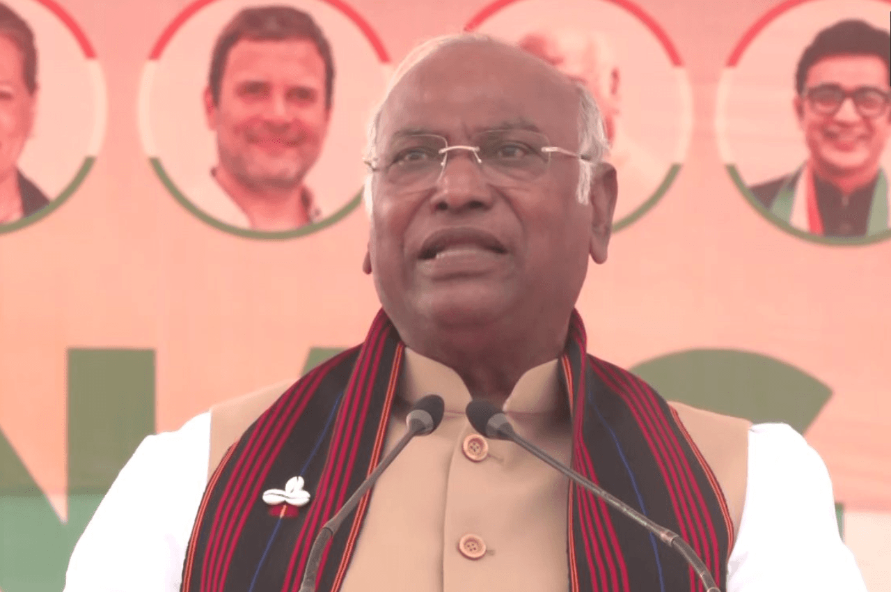 Nagaland Election: कांग्रेस अध्यक्ष खड़गे ने भाजपा को नागालैंड का लुटेरा, क्रिश्चियन कम्युनिटी पर डाले डाेरे, किए बड़े वादे