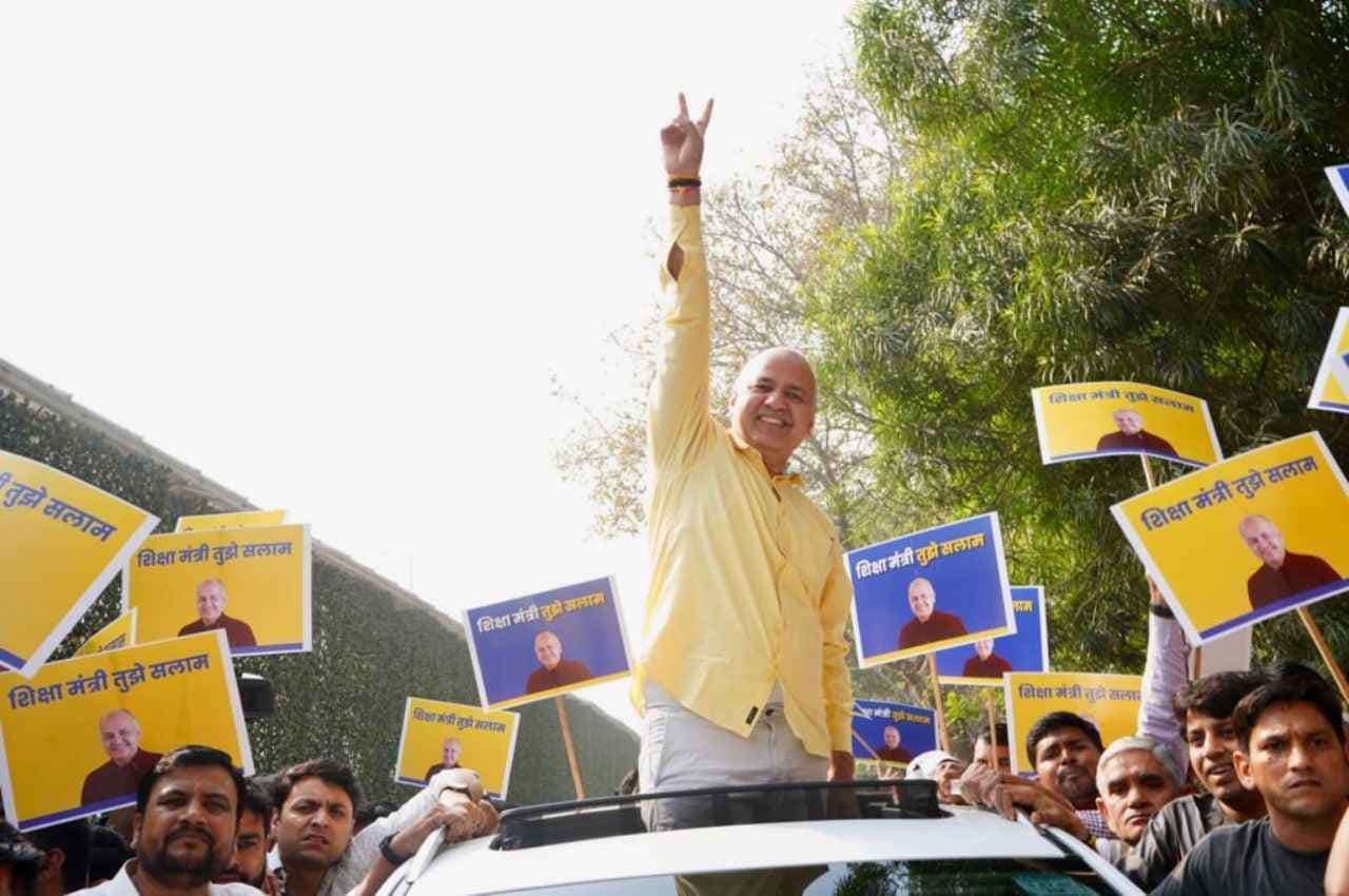 उपमुख्यमंत्री मनीष सिसोदिया ने दिल्ली की जनता से की भावुक अपील, कहा- 'जेल जाने पर मेरी पत्नी का ख्याल रखना'