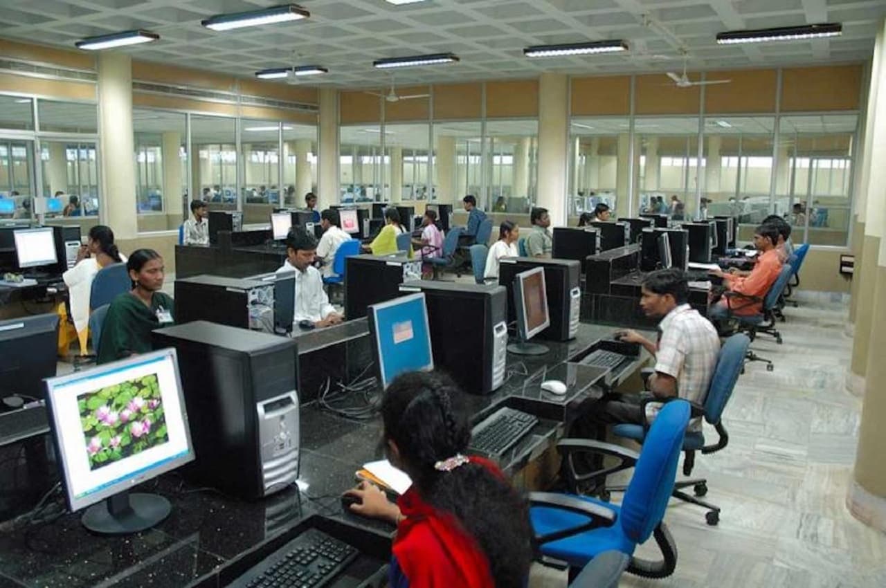 Leave Encashment Limit Increased: प्राइवेट नौकरी करने वालों को बड़ा तोहफा, 25 लाख तक लीव इनकैशमेंट होगा टैक्स फ्री