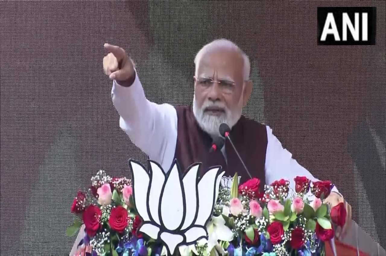 PM Modi In Meghalaya: 'मोदी तेरा कमल खिलेगा', कांग्रेस के 'कब्र खुदेगी' वाले नारे पर PM का पलटवार