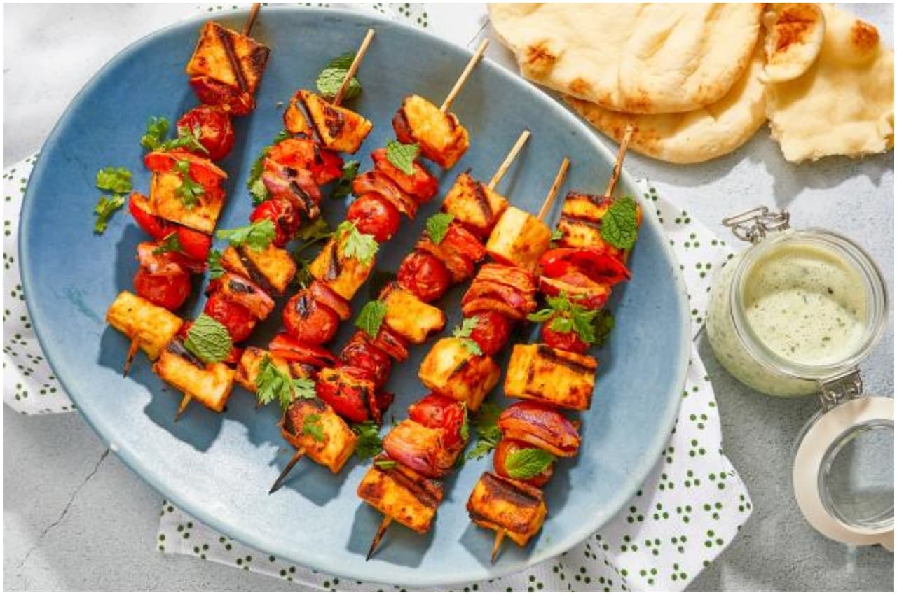 Paneer Tikka Recipe: शाम के नाश्ते में घर पर बनाए मसालेदार पनीर टिक्का, ये रही आसान रेसिपी