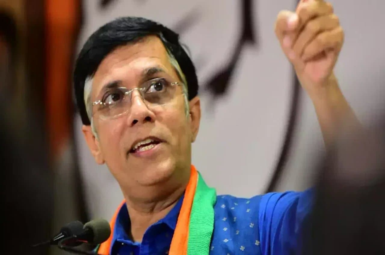 Pawan Khera Row: यूपी में कांग्रेस प्रवक्ता पवन खेड़ा पर मुकदमा दर्ज, CM हेमंत बिस्वा ने दिया पार्टी को करार जवाब