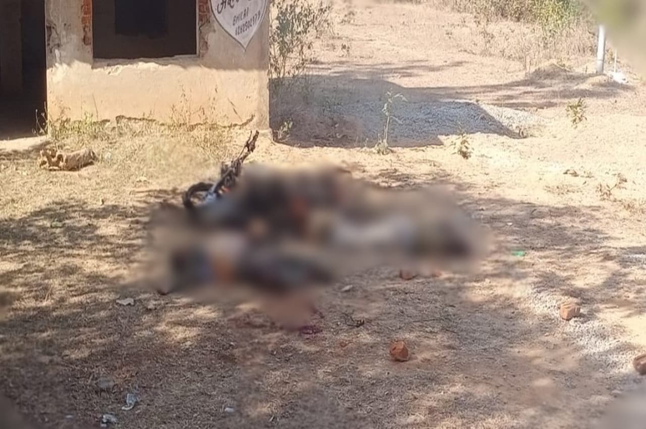 Chhatishgarh News: राजनांदगांव में नक्सलियों और पुलिस के बीच मुठभेड़, दो जवान शहीद