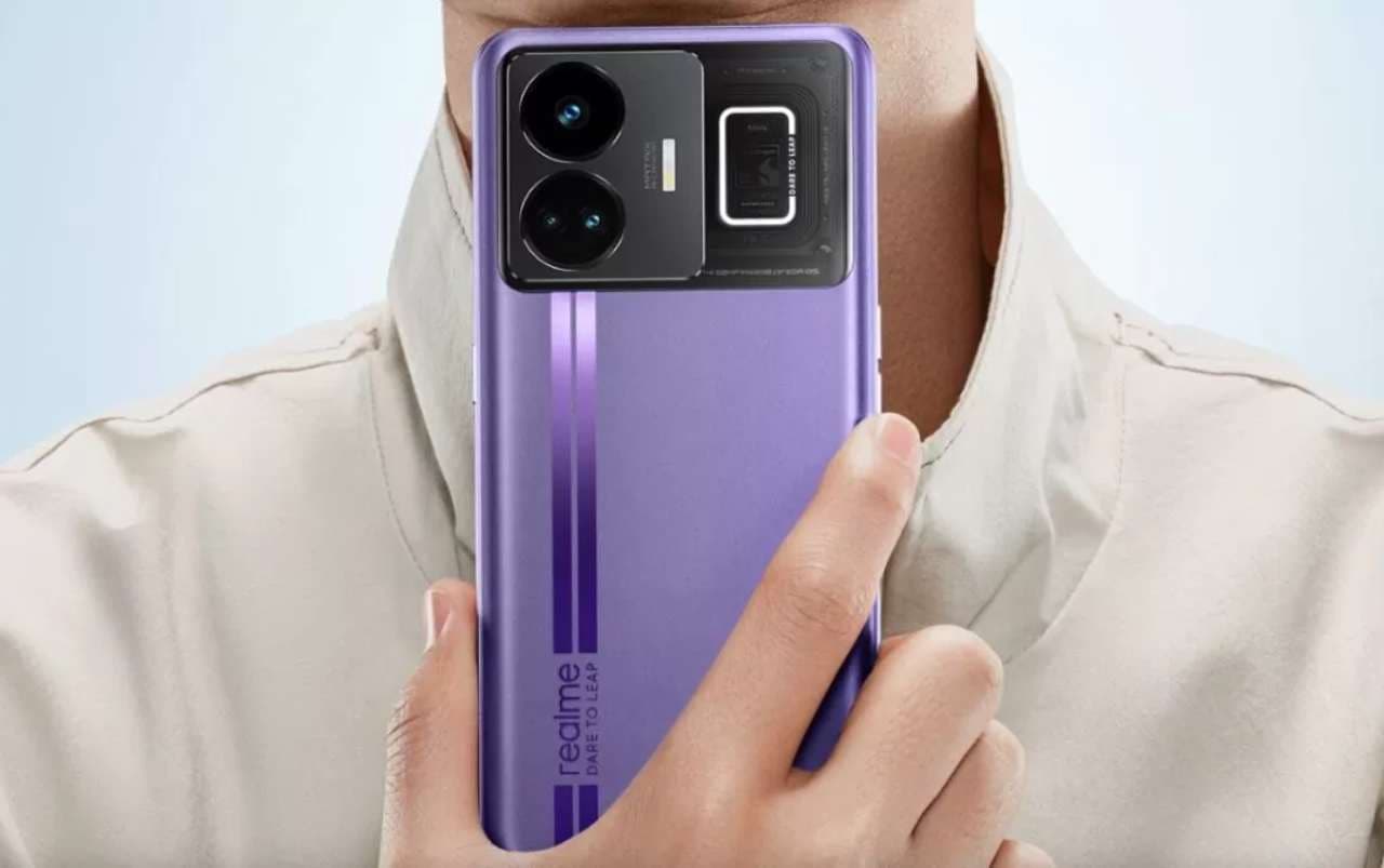 Realme GT Neo 5 ने 150W और 240W चार्जिंग वर्जन के साथ किया डेब्यू, जानिए फीचर्स और कीमत