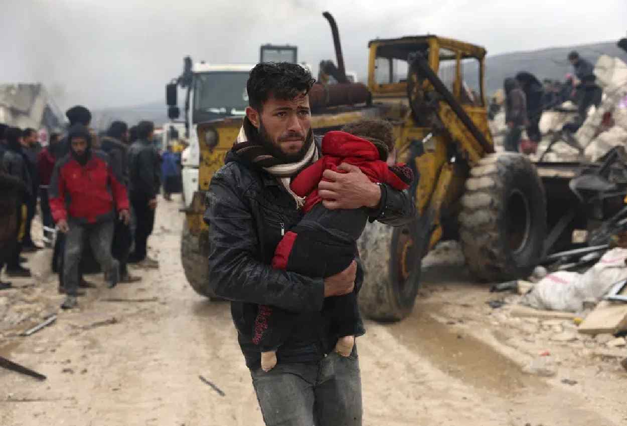 Turkey Earthquake Update: तुर्की में 2 दिनों में भूकंप का चौथा झटका; दहशत में लोग, रेस्क्यू में मौसम बन रहा विलेन