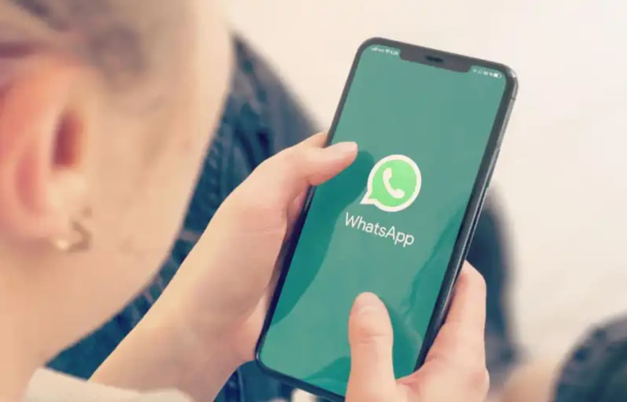 WhatsApp Chat Backup: डिलीट होने के बाद भी वापस मिल जाएंगी सारी चैट्स, जानिए कैसे?