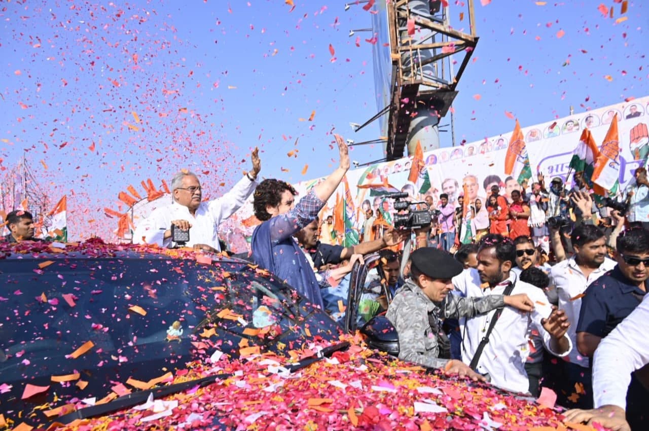 Congress Adhiveshan in Raipur: रायपुर में कांग्रेस महा अधिवेशन में पहुंचे राहुल गांधी, आज प्रियंका भी रहेंगी मौजूद