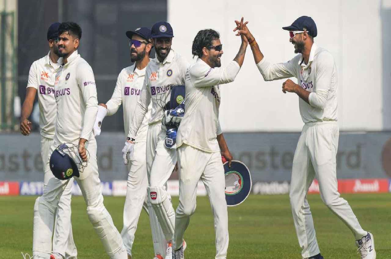 IND vs AUS: टीम इंडिया के खिलाड़ी भी सीरीज के बीच लौटे घर, इस वजह से लिया गया फैसला