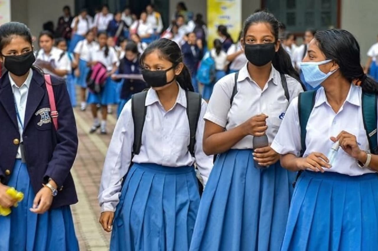 जम्मू-कश्मीर: स्कूल शिक्षा विभाग का प्रयोग, अब एप से शिक्षकों के प्रदर्शन का फीडबैक देंगे छात्र