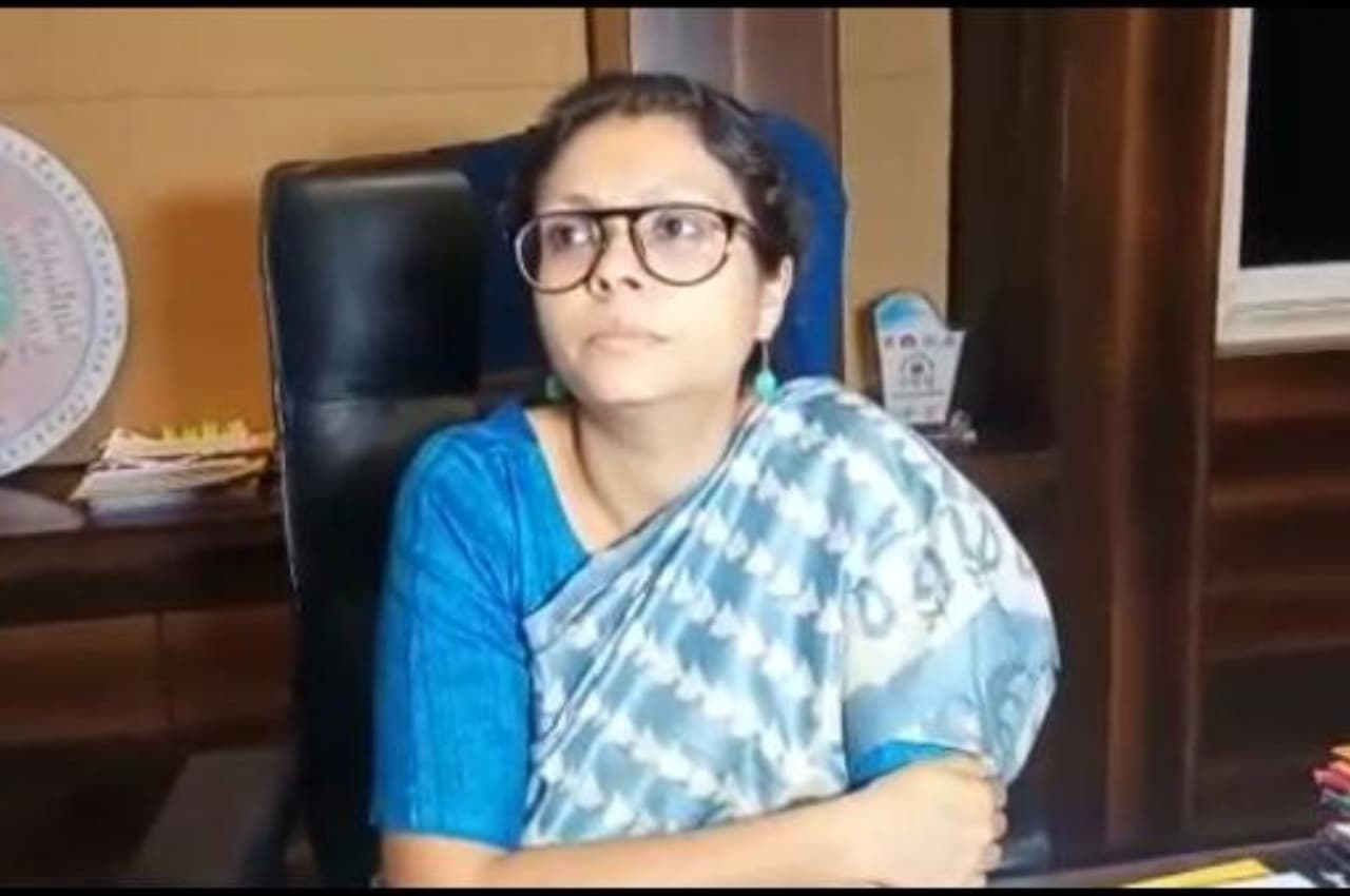 NHM MP Paper Leak: संविदा स्टाफ नर्स परीक्षा का पेपर लीक, उम्मीदवारों का गुस्सा फूटा