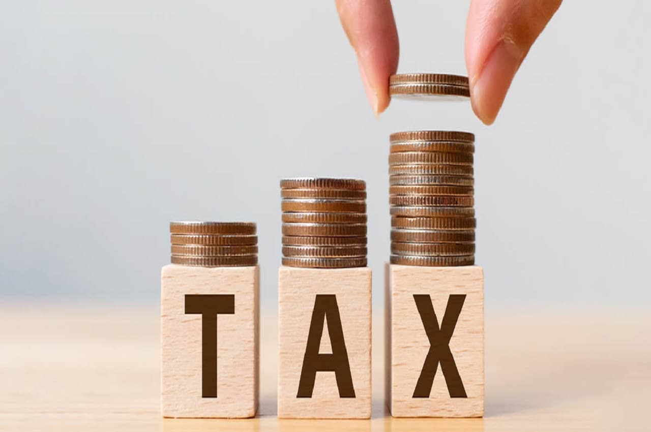 Tax Free Countries in World: इन 11 देशों में एक रुपये का भी टैक्स नहीं, पूरी कमाई की होती है बचत