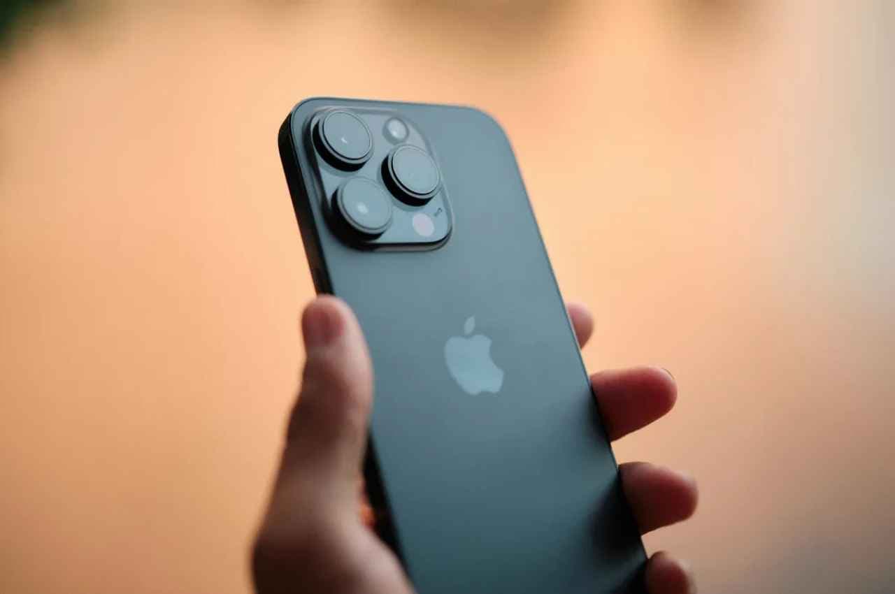 एप्पल अपने iPhone 15 Series को 'डायनेमिक आइलैंड' एरिया के अंदर प्रॉक्सिमिटी सेंसर जोड़ेगा, करेगा ये काम
