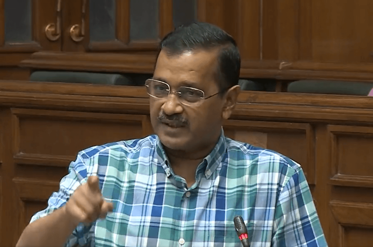 'अडानी तो सिर्फ Front पर, सारा पैसा मोदीजी का लगा है...', विधानसभा में केजरीवाल ने सुनाया BJP विधायक का किस्सा