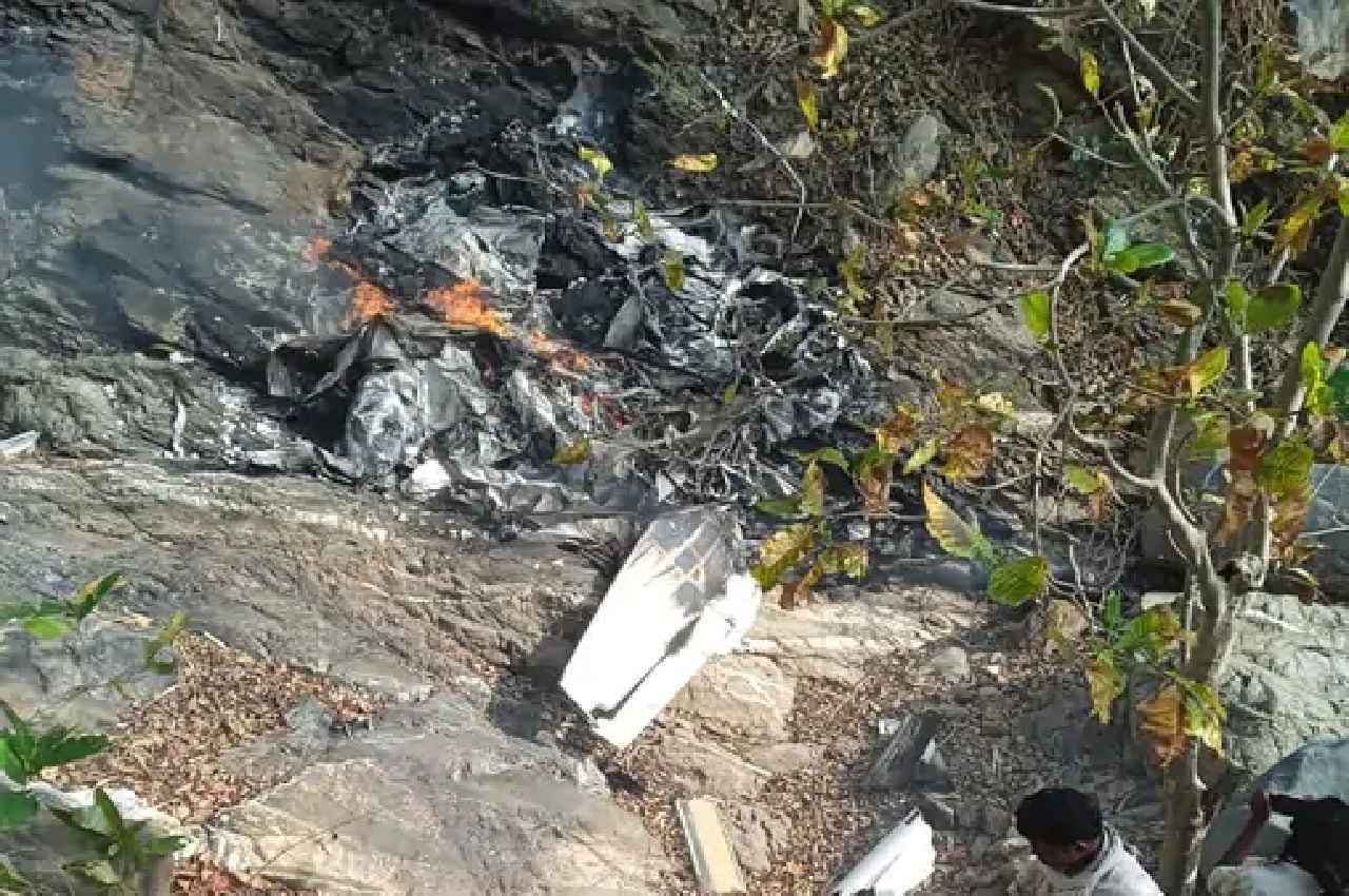MP के बालाघाट में चार्टर प्लेन क्रैश, दो ट्रेनी पायलट की हुई मौत