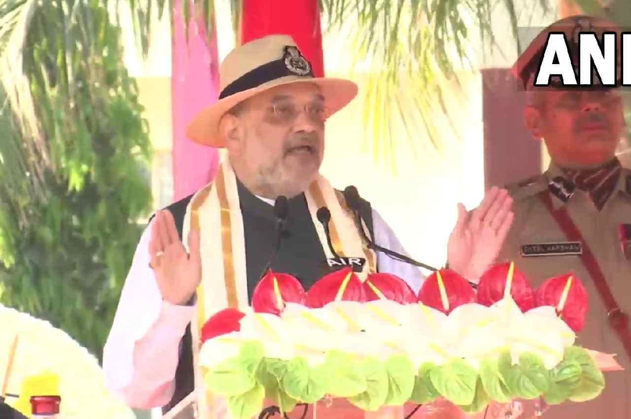 Raising Day Parade: केंद्रीय गृहमंत्री अमित शाह बोले- CISF जवानों के कारण नियंत्रण में हैं नक्सली और आतंकी