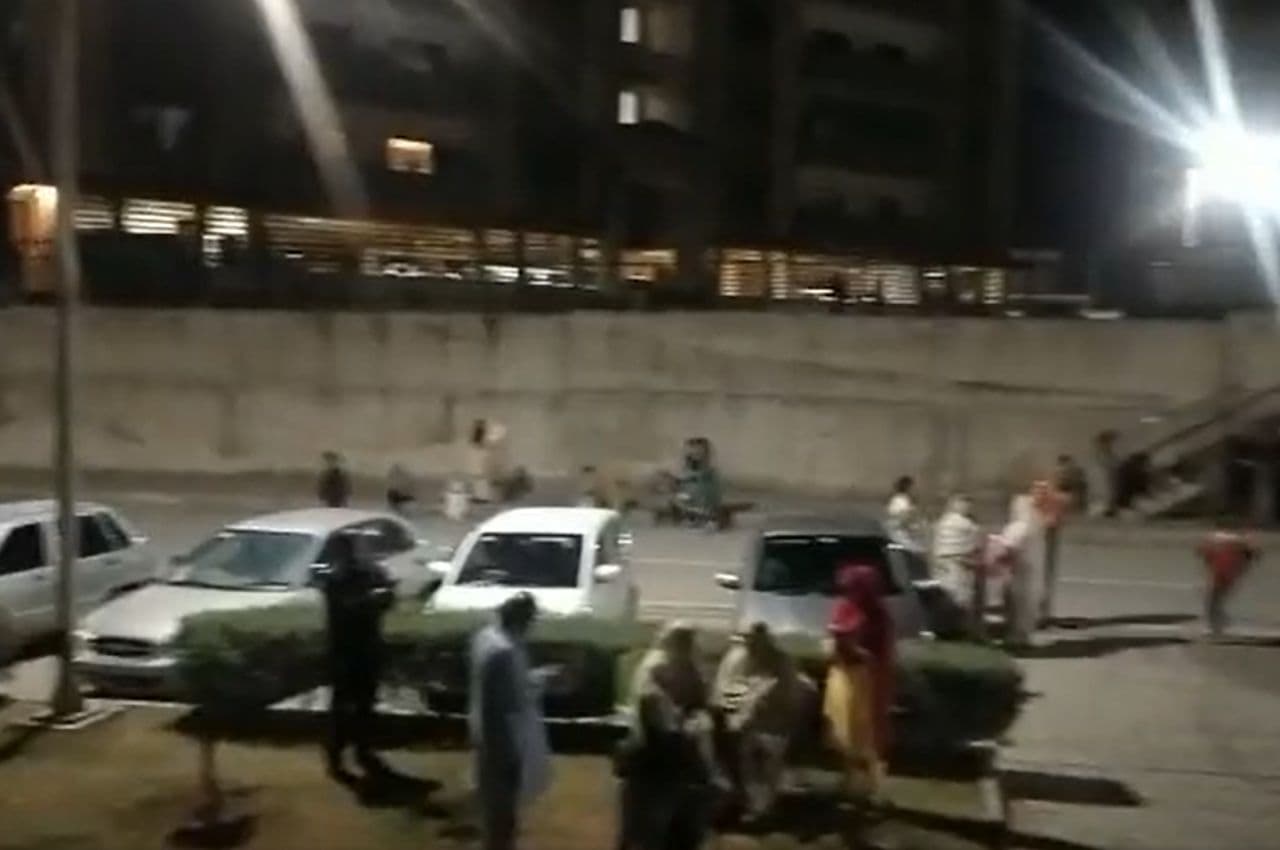 Earthquake: दिल्ली-NCR समेत उत्तर भारत में भूकंप के तेज झटके: तीव्रता रही 6.6; पड़ोसी मुल्कों की भी कांपी धरती