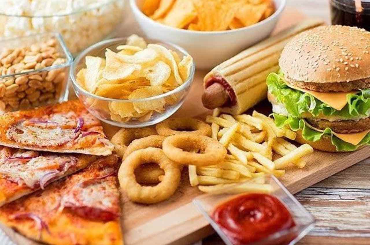 सबसे ज्यादा किन देशों में खाया जाता है Fast Food, भारत किस नंबर पर है? जानें